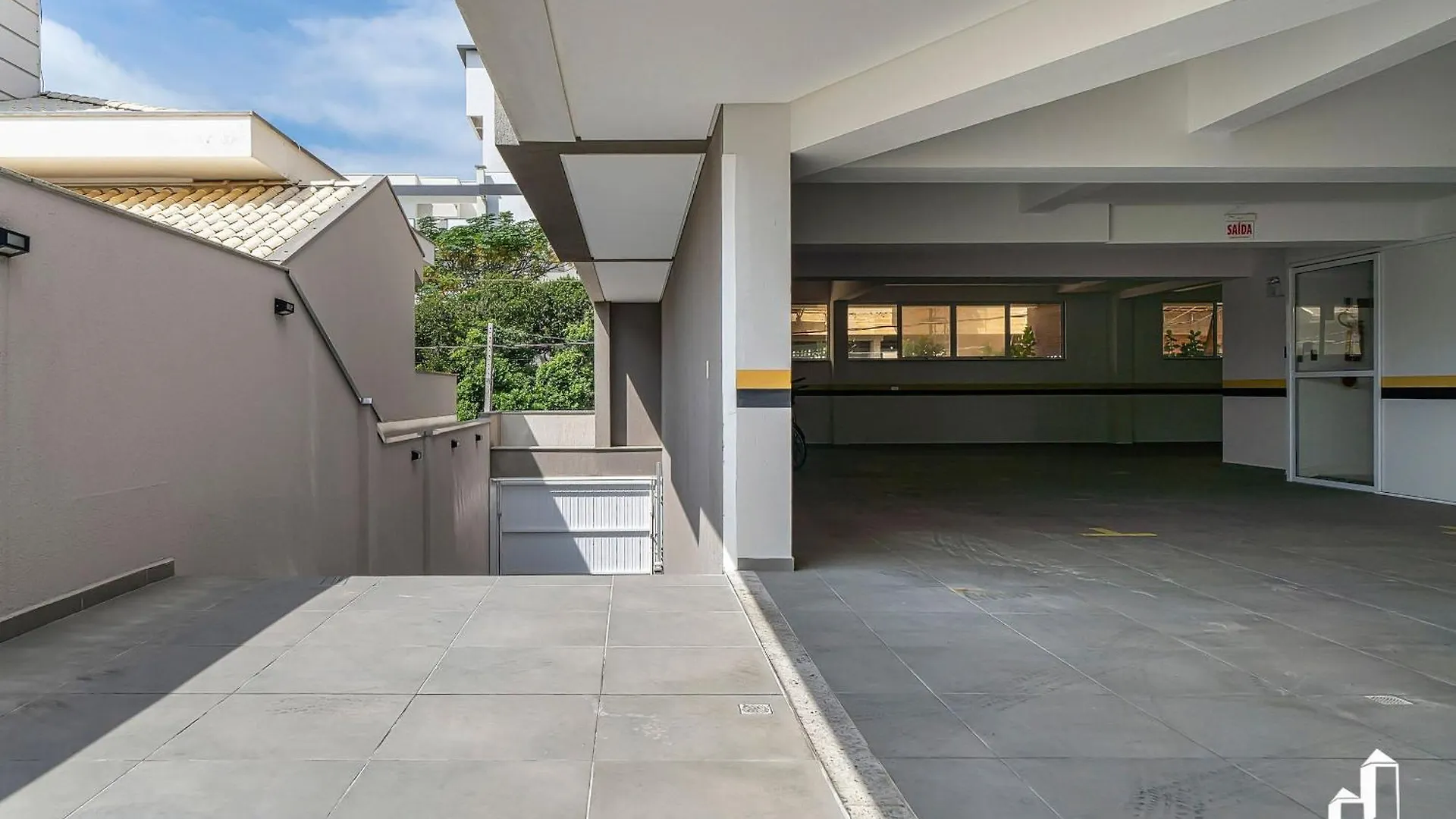 Apartamento Com 02 Dormitorios Bombinhas 0*,  Brazil